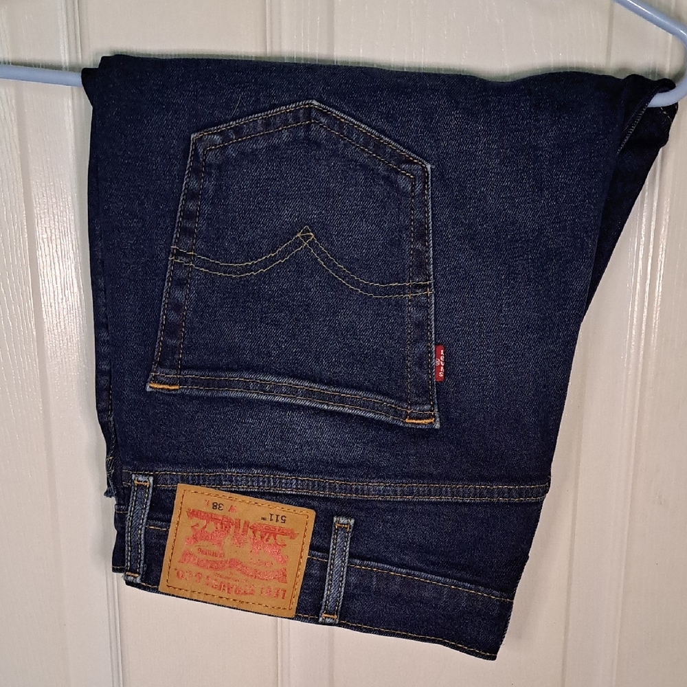 Levi's Men's Dark Blue Straight Fit Jeans